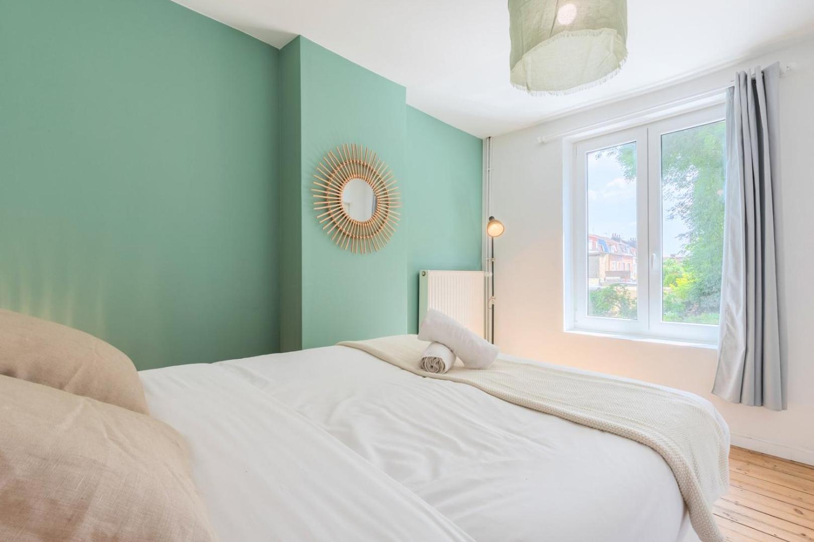 2 Bedroom House W/ Terrace, Near Train Stations & Metro Lille Luaran gambar